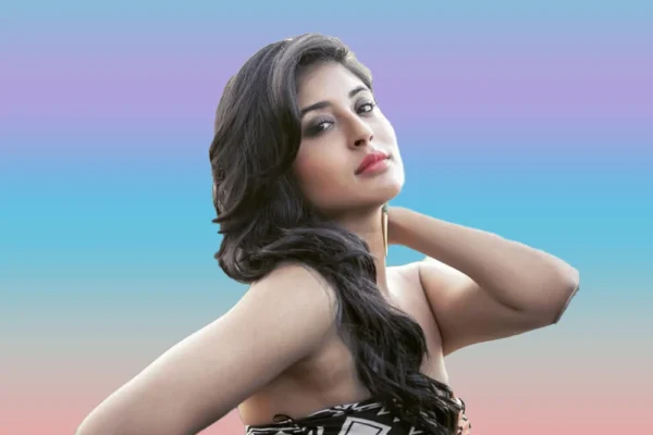 Kritika Kamra Age, Height, Boyfriend, Family Biography & Much More