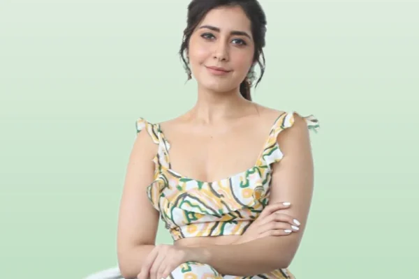 Raashi Khanna Age, Height, Boyfriend, Family Biography & Much More