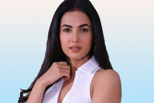 Sonal Chauhan Age, Height, Boyfriend, Family Biography & Much More