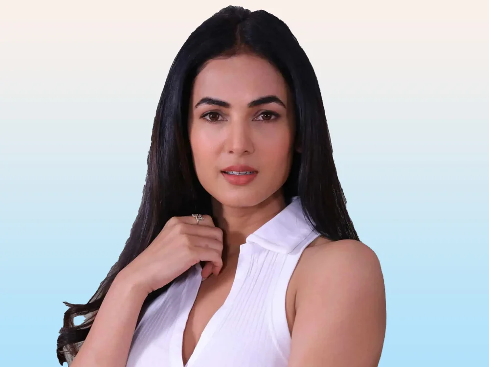 Sonal Chauhan Age, Height, Boyfriend, Family Biography & Much More