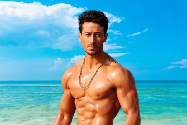 Tiger Shroff Age, Height, Girlfriend, Family Biography & Much More