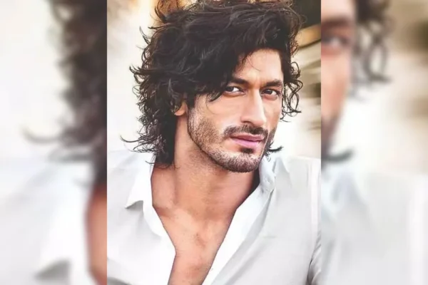 Vidyut Jammwal Age, Height, Girlfriend, Family Biography & Much More