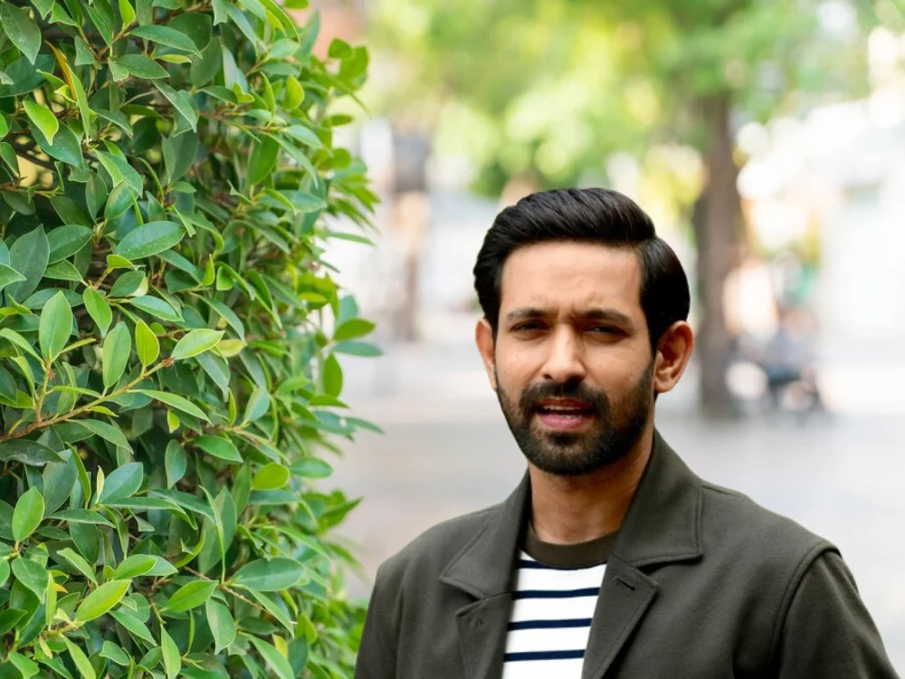 Vikrant Massey Age, Height, Girlfriend, Family Biography & Much More