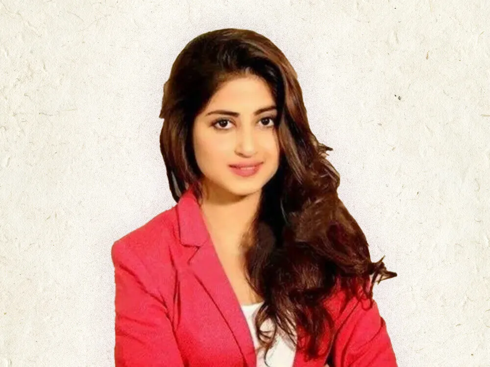 Sajal Aly Age, Height, Boyfriend, Family Biography & Much More