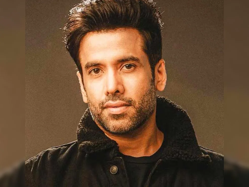 Tusshar Kapoor Age, Height, Girlfriend, Family Biography & Much More