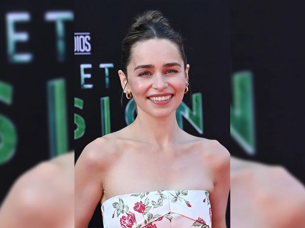 Emilia Clarke Age, Height, Girlfriend, Family Biography & Much More