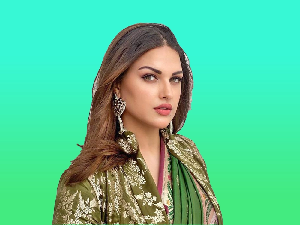 Himanshi Khurana Age, Height, Boyfriend, Family Biography & Much More
