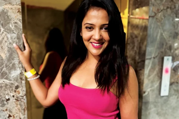 Gulki Joshi Age, Height, Boyfriend, Family Biography & Much More