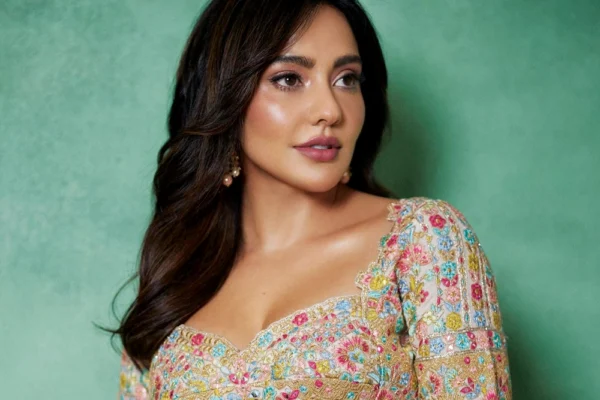 Neha Sharma Age, Height, Boyfriend, Family Biography & Much More