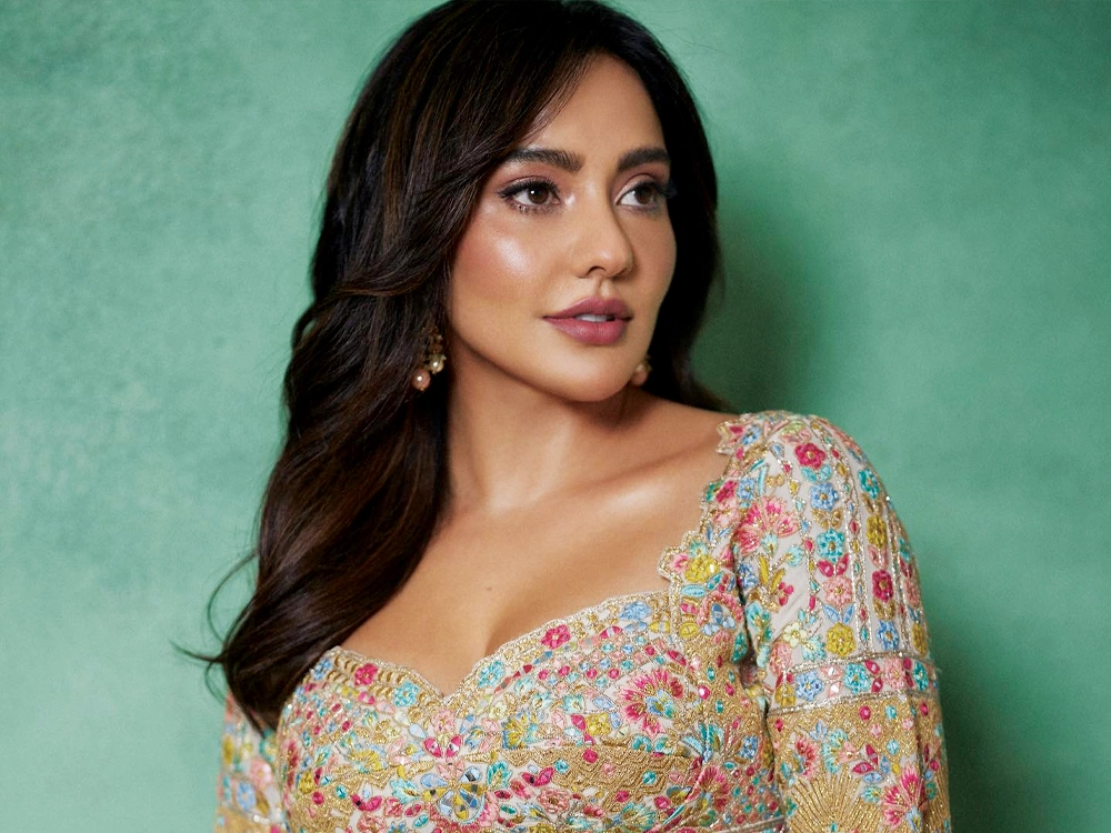 Neha Sharma Age, Height, Boyfriend, Family Biography & Much More