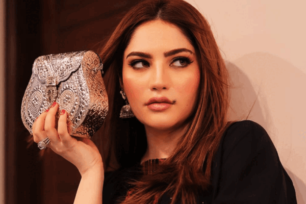 Neelam Muneer Age, Height, Boyfriend, Family Biography & Much More