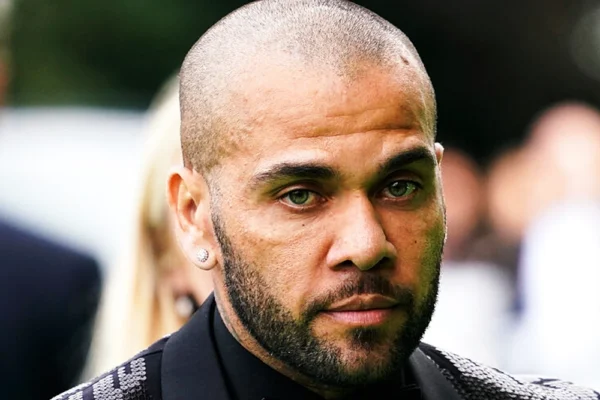 Dani Alves Age, Height, Girlfriend, Family Biography & Much More