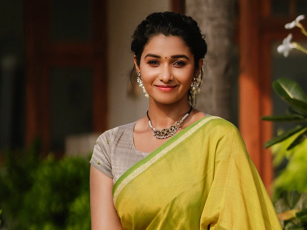 Priya Bhavani Shankar Age, Height, Boyfriend, Family Biography & Much More