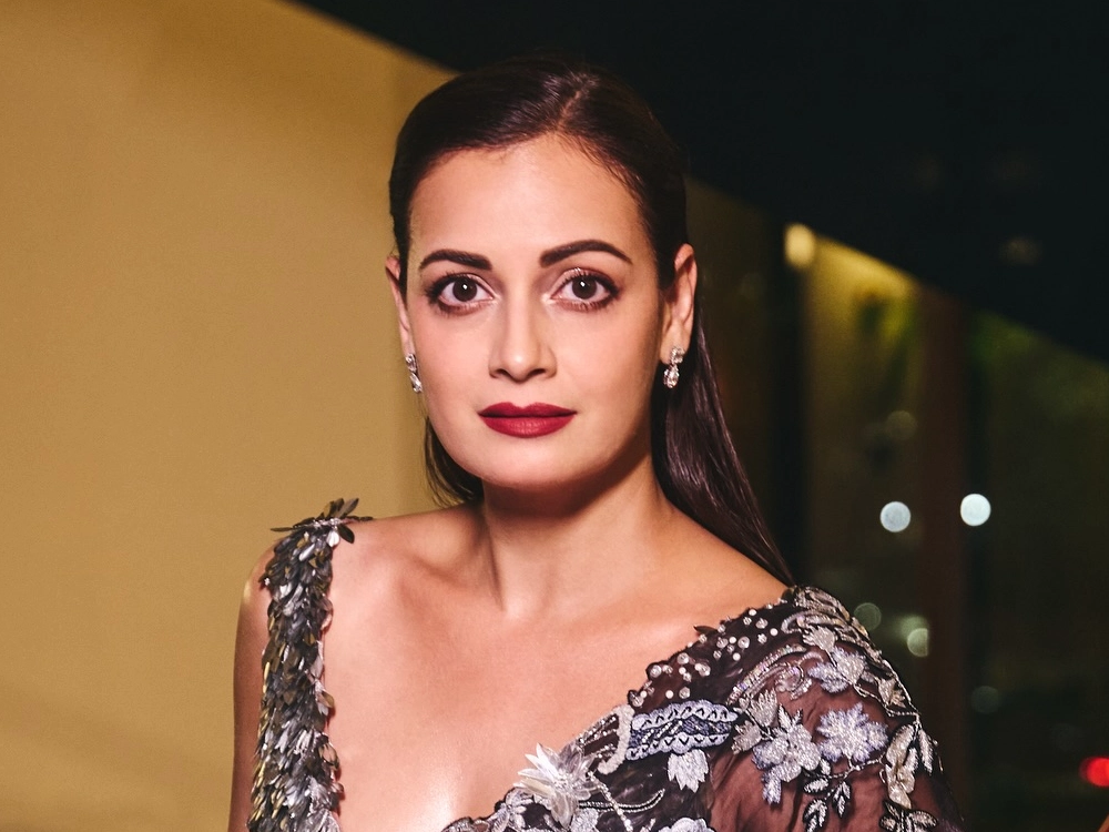 Dia Mirza Age, Height, Boyfriend, Family Biography & Much More 