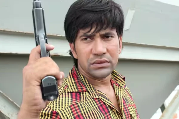 Dinesh Lal Yadav Age, Height, Girlfriend, Family Biography & Much More