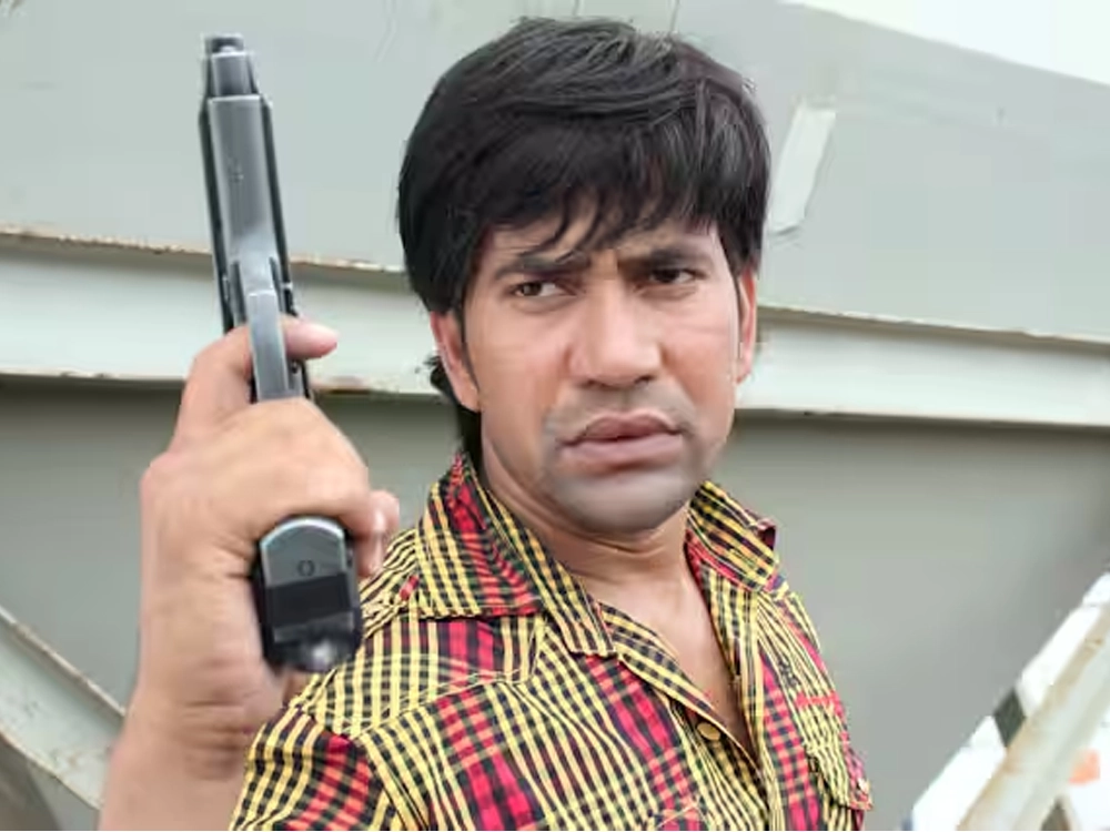 Dinesh Lal Yadav Age, Height, Girlfriend, Family Biography & Much More