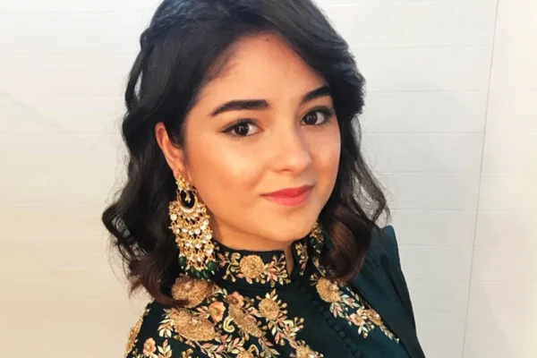 Zaira Wasim Age, Height, Boyfriend, Family Biography & Much More