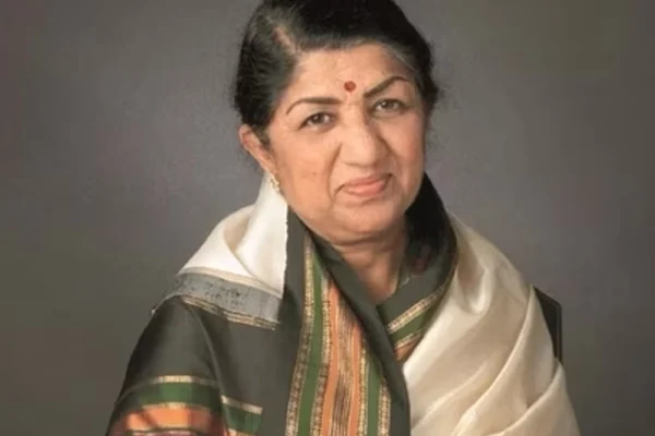 Lata Mangeshkar Age, Height, Boyfriend, Family Biography & Much More