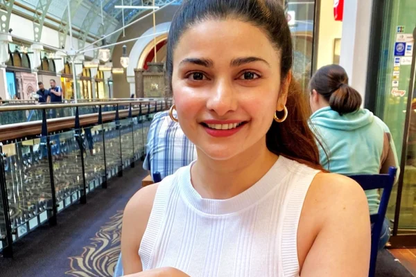 Prachi Desai Age, Height, Boyfriend, Family Biography & Much More