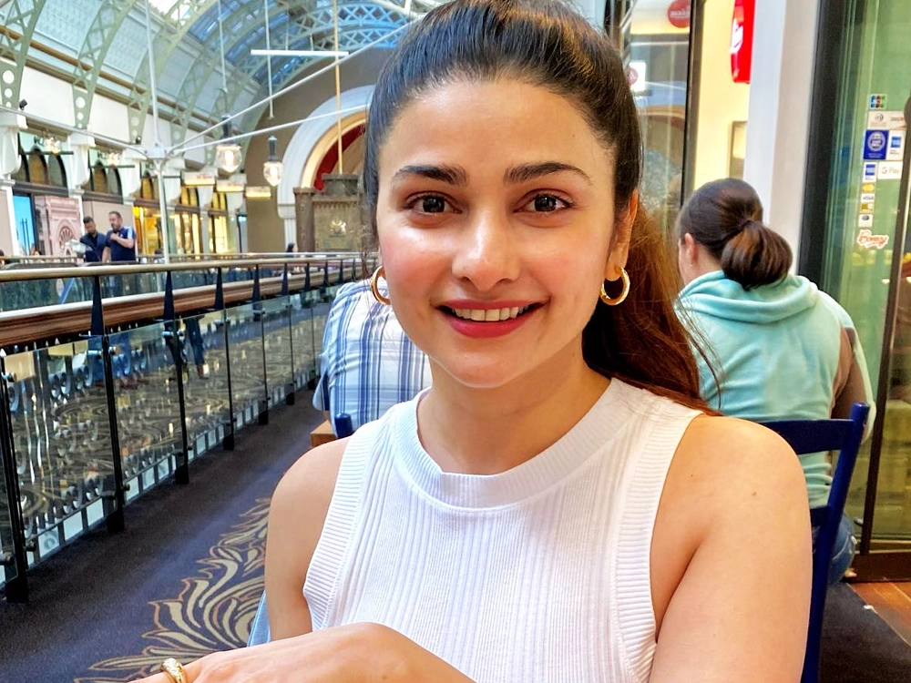 Prachi Desai Age, Height, Boyfriend, Family Biography & Much More