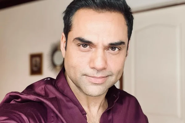 Abhay Deol Age, Height, Girlfriend, Family Biography & Much More